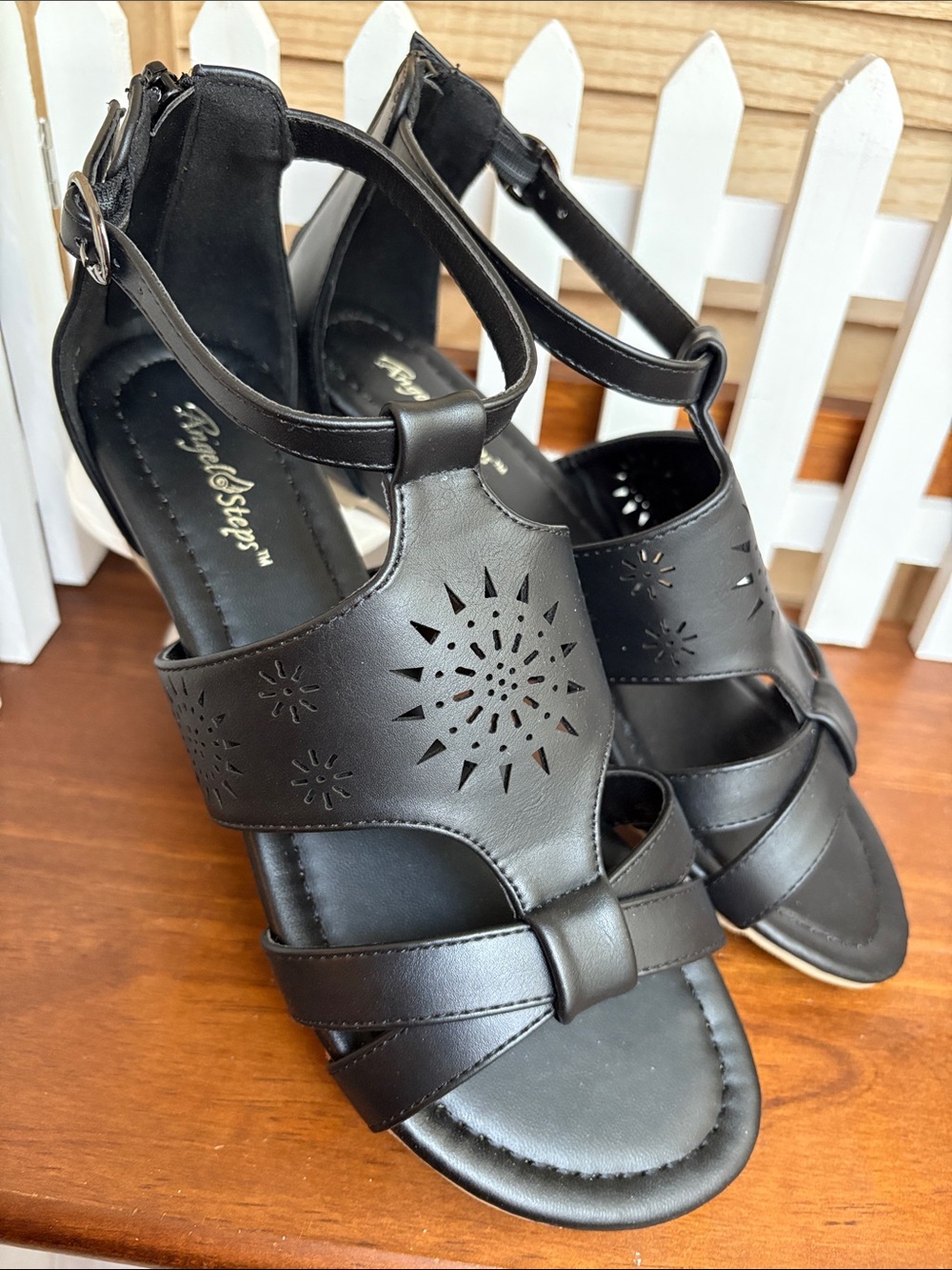 VTG Sunburst Gladiator Black Ankle Sandals 8 Wide